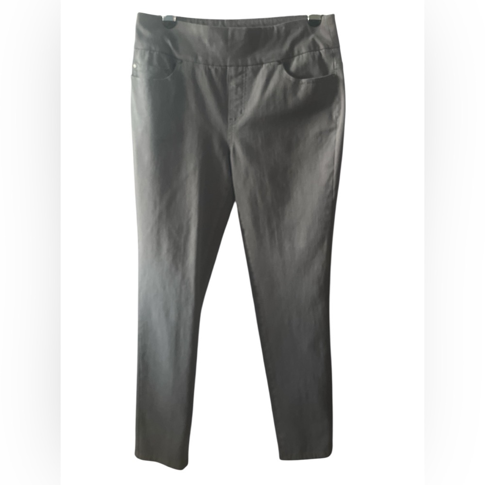 NWT Tru luxe pull on gray jeans size 8.